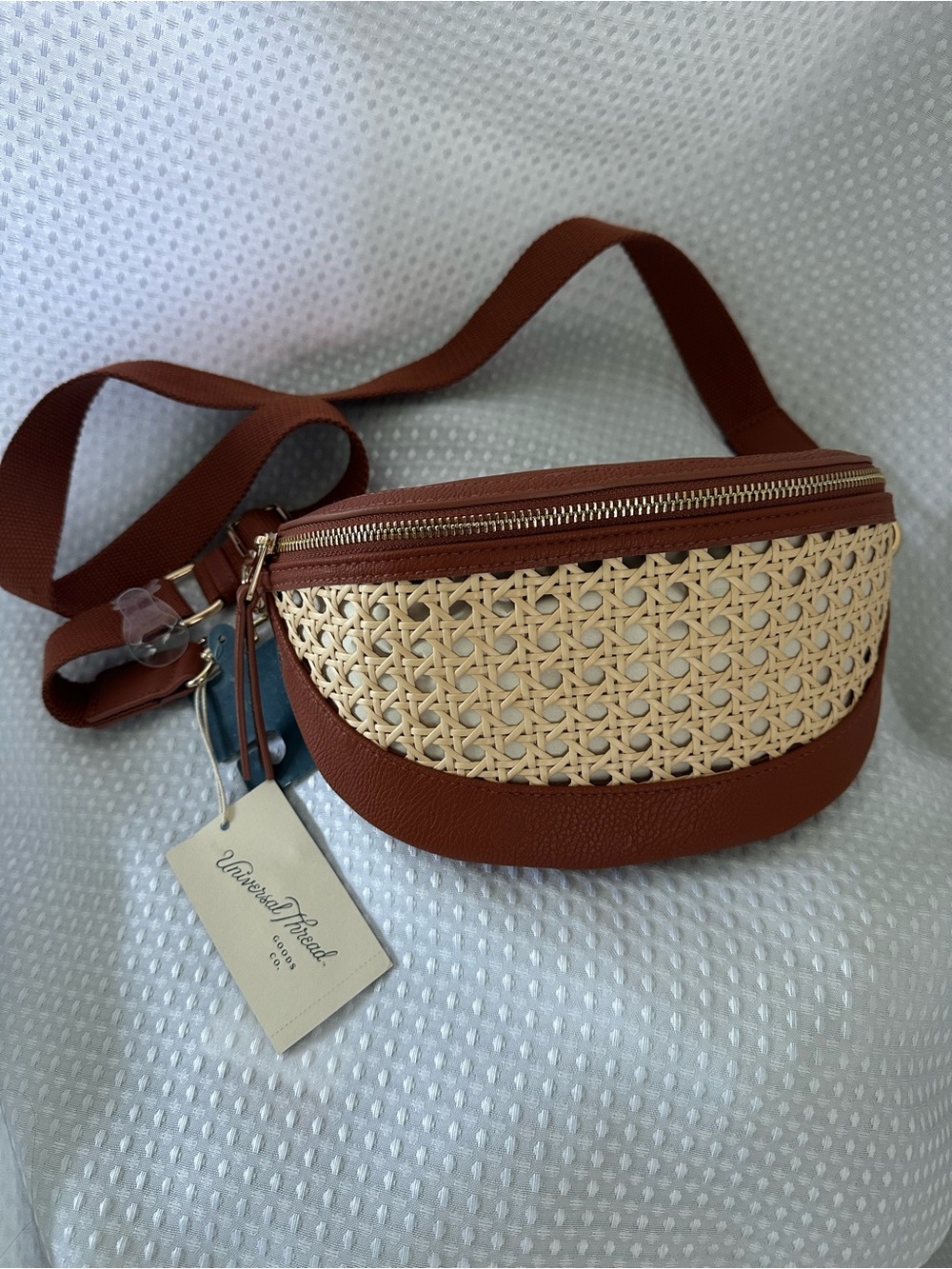 Universal Thread Brown and Natural Woven Crossbody Belt Bag NEW